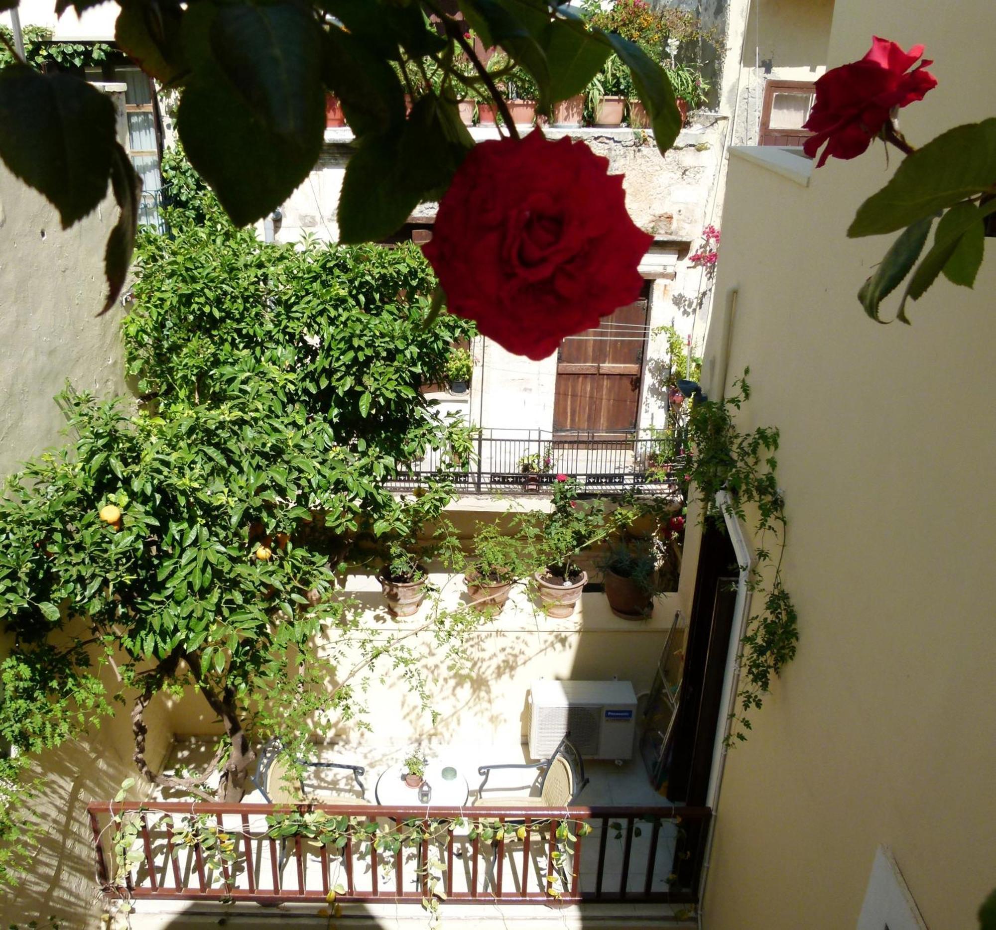 Madonna Studios Chania  Luaran gambar