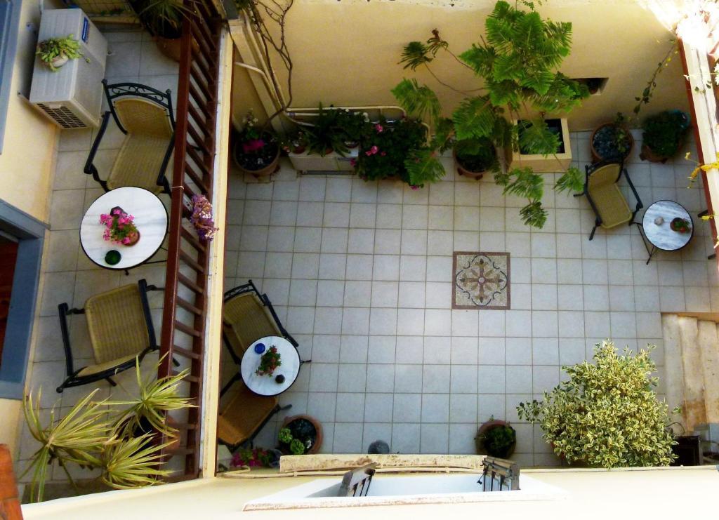 Madonna Studios Chania  Bilik gambar
