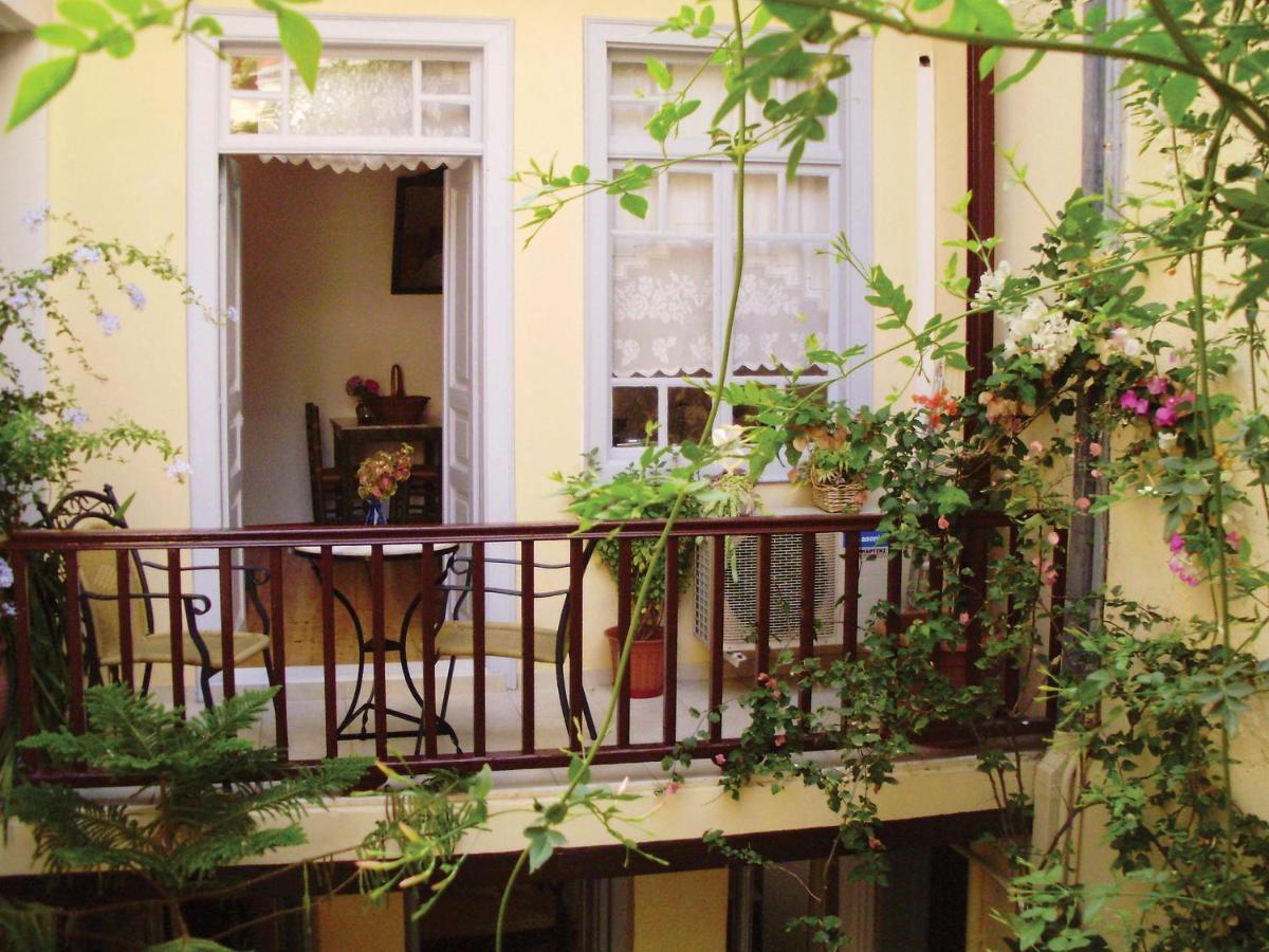 Madonna Studios Chania  Bilik gambar